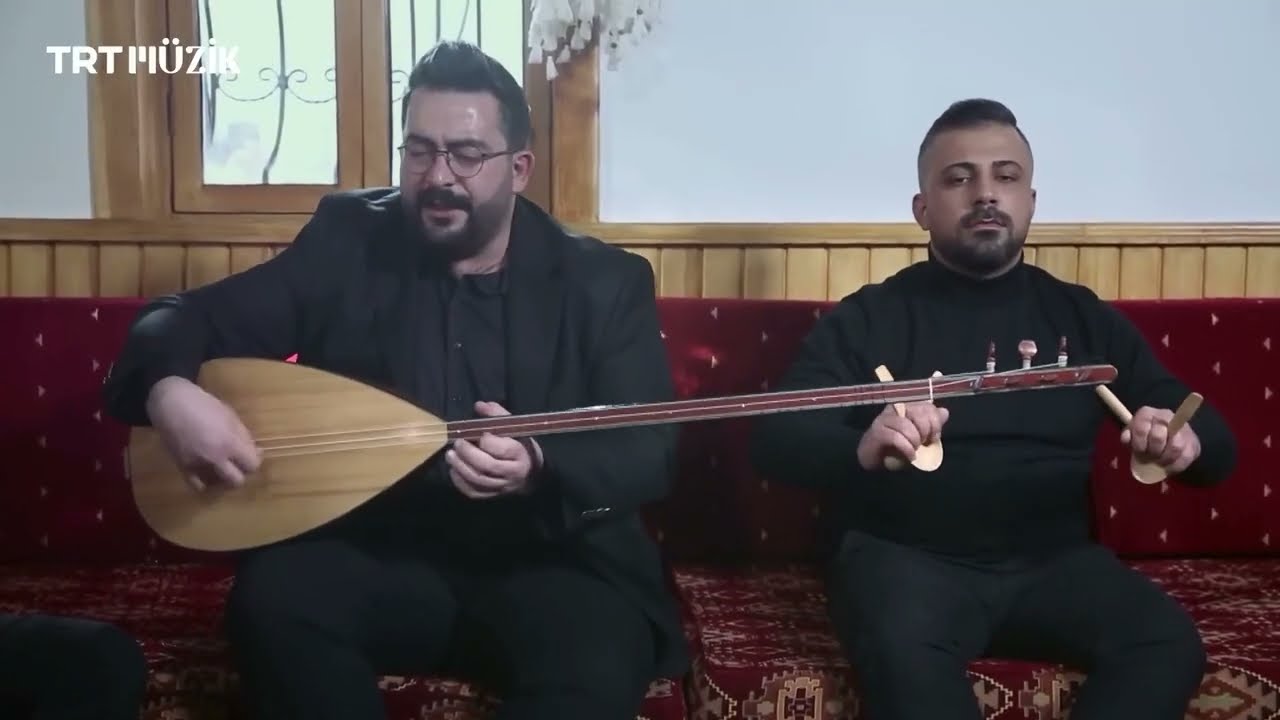 Emre Dayıoğlu & Erdi Çavdar ve Ekibi - Oyalı Da Yazma Başında