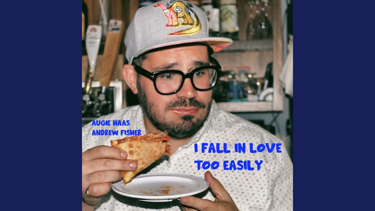 I Fall in Love Too Easily bekijken op YouTube I Fall in Love Too Easily bekijken op YouTube