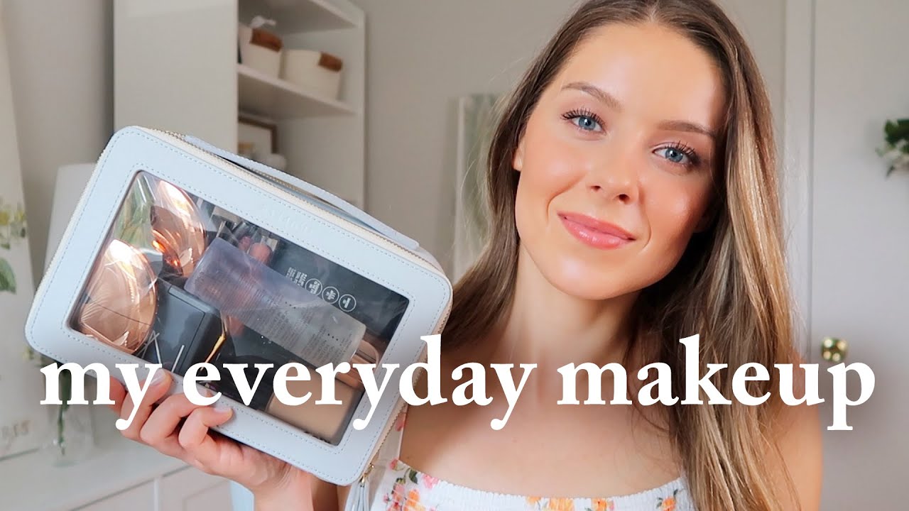 WHAT'S IN MY MAKEUP BAG 