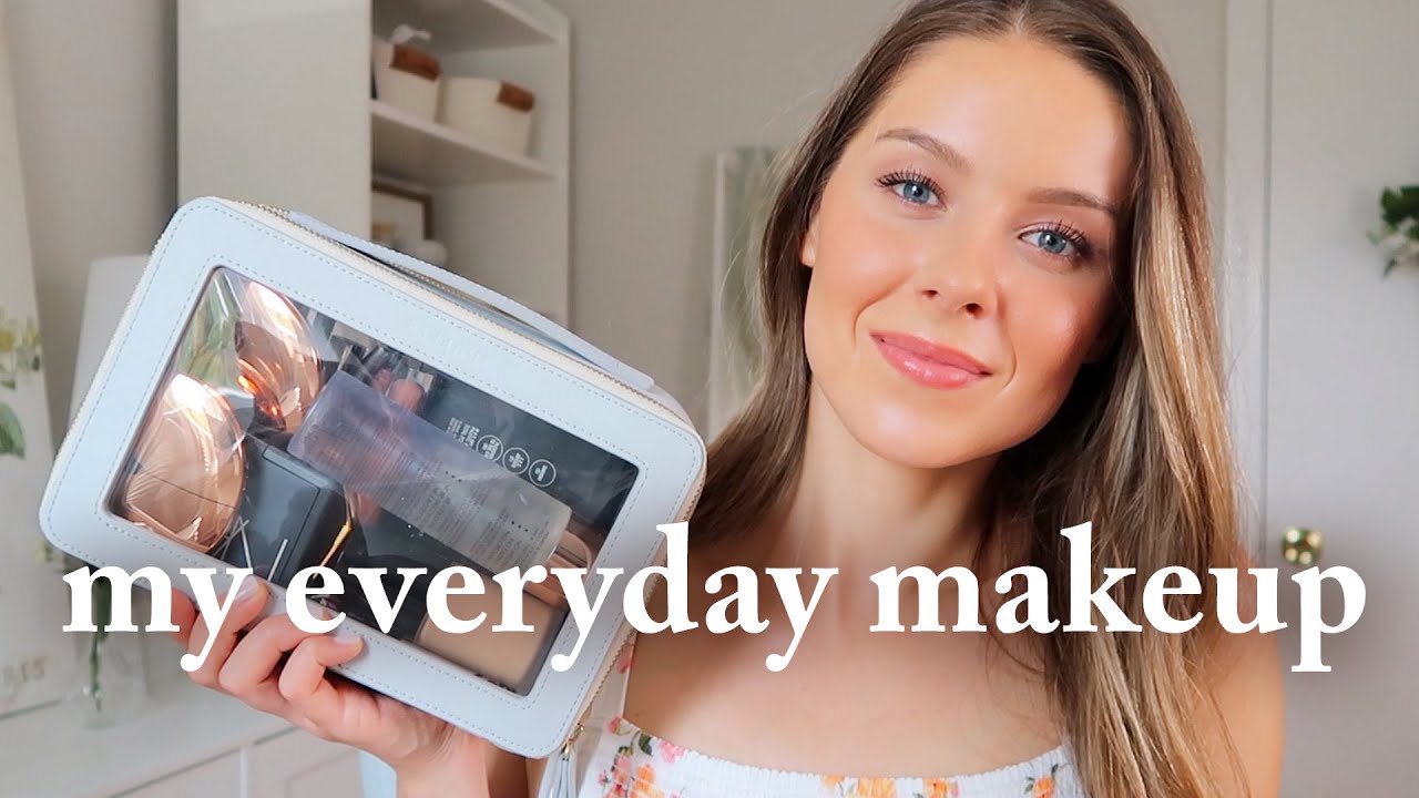 WHAT'S IN MY MAKEUP BAG YouTube