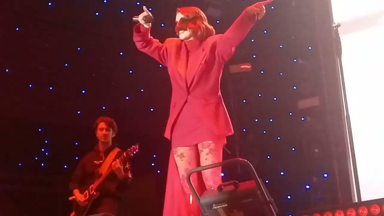 LIDIA BUBLE LIVE LA TÂRGUL DE CRĂCIUN DIN BUCUREȘTI TIC -TAC 🤫🦹2025 