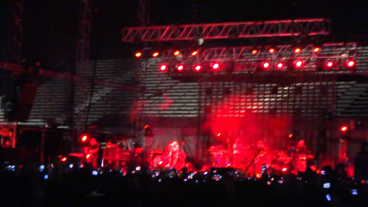 Portishead Glory Box (Live) YouTube