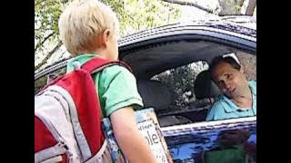 Kesadaran Orang Asing untuk Anak-Anak - Billy ke Bus (video keselamatan yang dipersingkat)