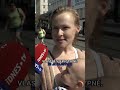 Žena patří k plotně, muž ať vydělává - stále přežívá tradiční rozdělení rolí. Co si myslíte vy?