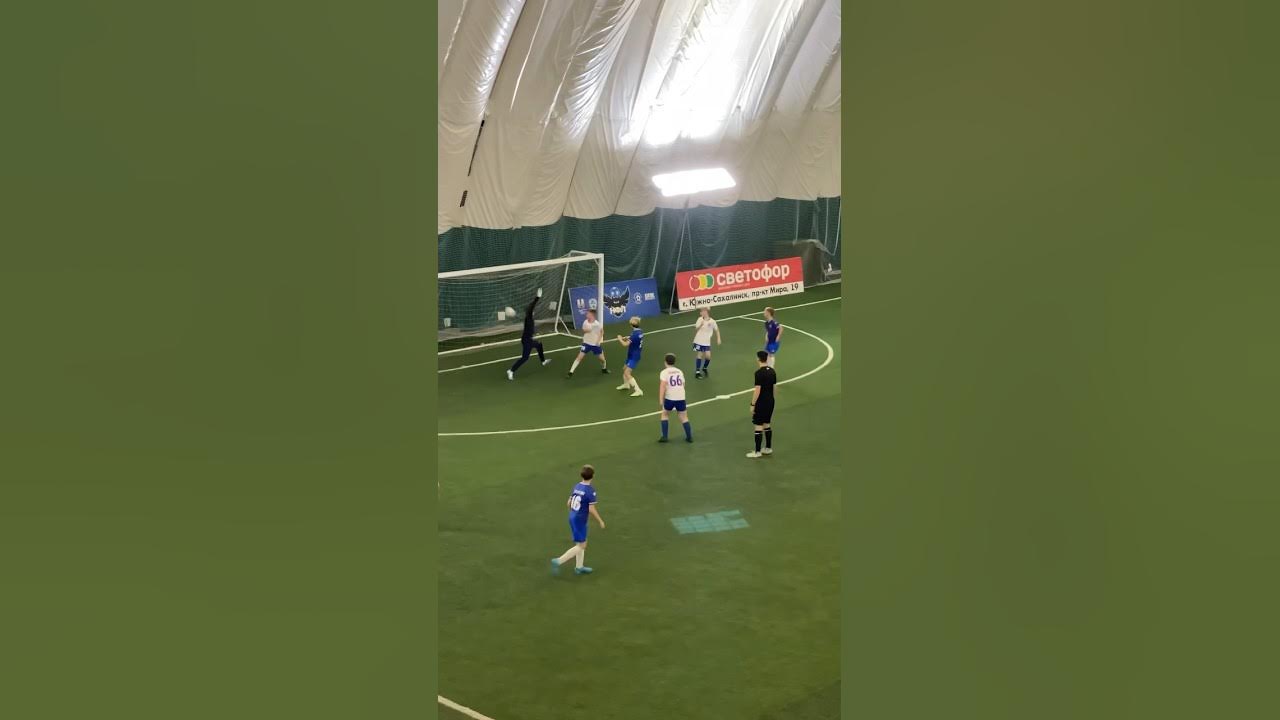 Идеальный угловой! Мяч головой в ворота отправляет Максим Кузьменко ...