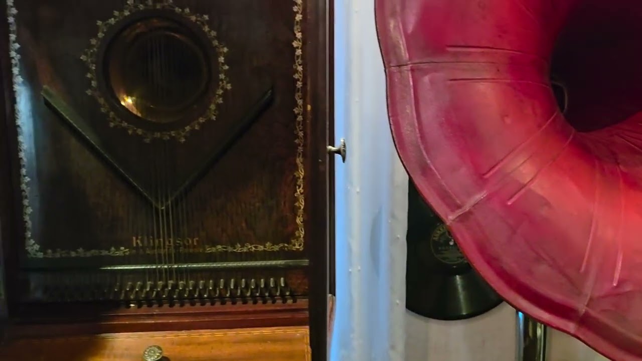 Hoppla, wir tanzen.... Efim Schachmeister und sein Jazz-Symphonie-Orch., Carl de Vogt (voc.)