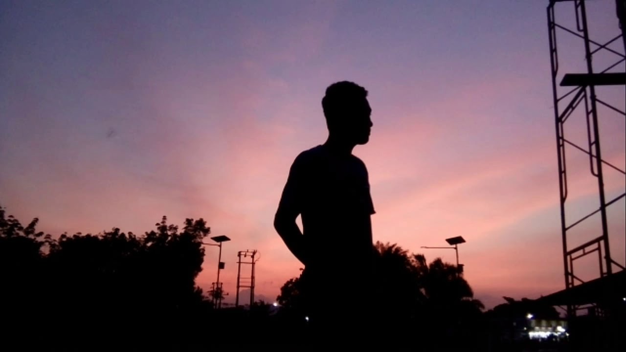 Senja juga mengajarkan, yang indah pasti akan tenggelam. – unknown