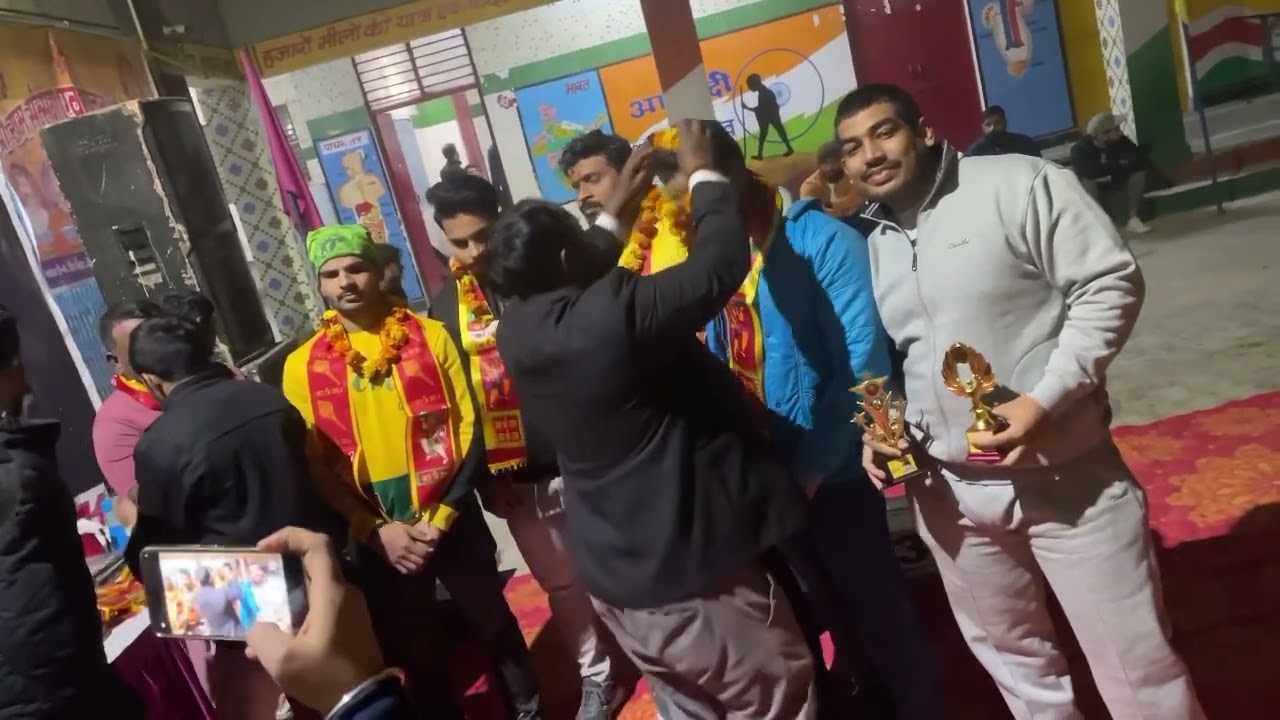 Deadlift competition senior category, ￼junior category master category