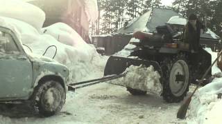 Самодельный трактор,уборка снега со двора.