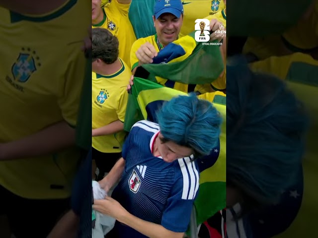 OVO JE MUNDIJAL | Japanac ne zna šta će od besa, Brazilci oko njega u transu slave pobedu