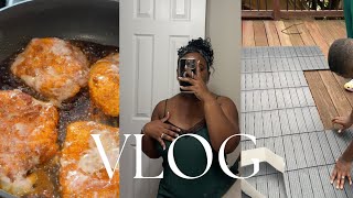 Vlog 6 | Being productive, cooking, & new patio floors #everyplate #patiomakeover #springtime