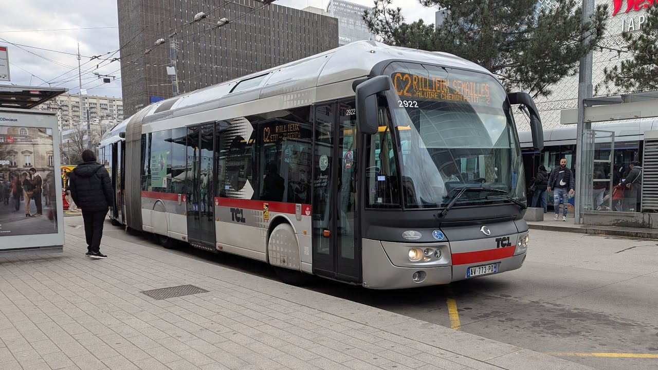 Trolleybus de Lyon C2 Gare Part-Dieu Vivier Merle - Rillieux-Semailles Irisbus Cristalis ETB 18