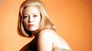 Faye Dunaway In G-Strlng Photos Leave Little To Imagination..Take a look
