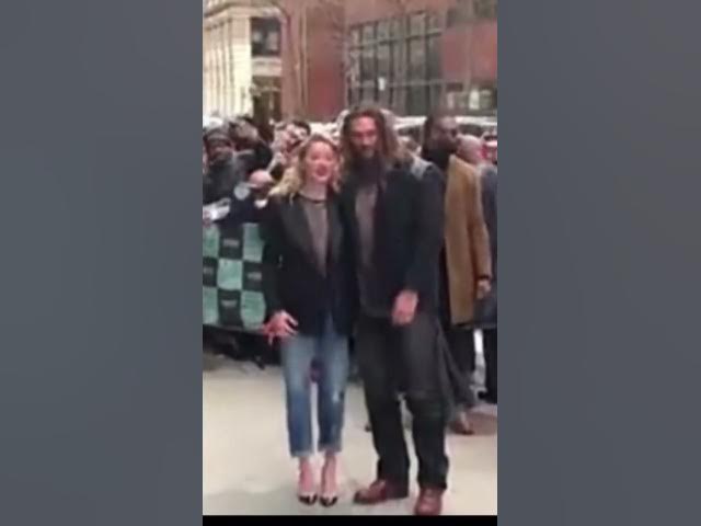 jason momoa pushes amber heard away?!