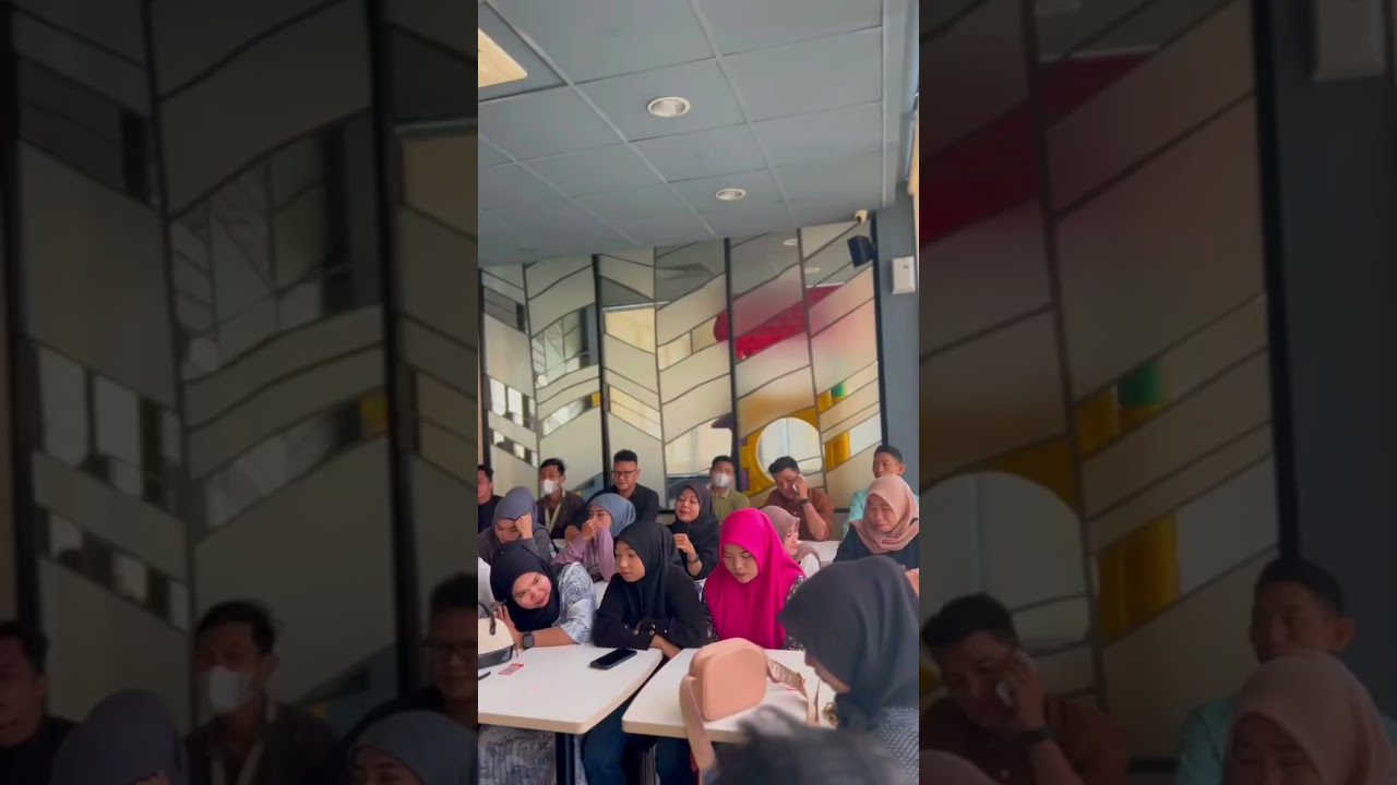 berbagi hampers lebaran 