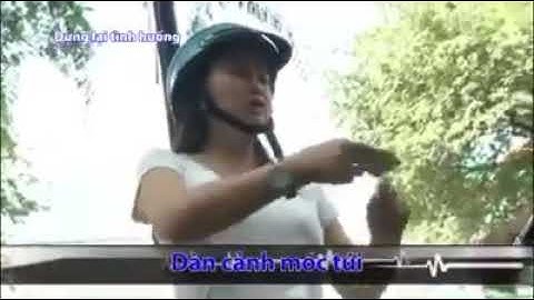 Cảnh giác khi rút tiền tại cây ATM