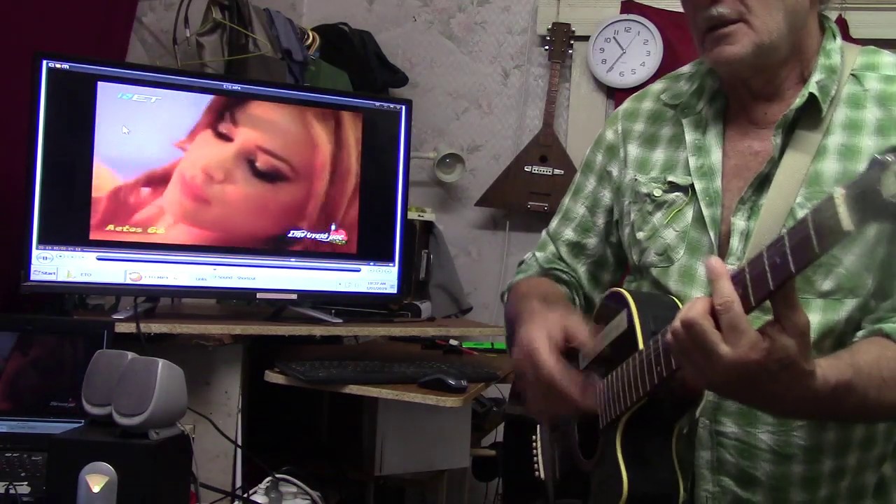 B7 I LIKE IN Dm GREEK throwing plates on TV show. YouTube