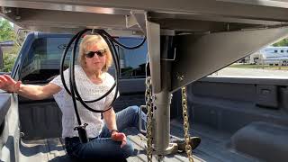 HOW TO Hook Up a Gooseneck Horse Trailer