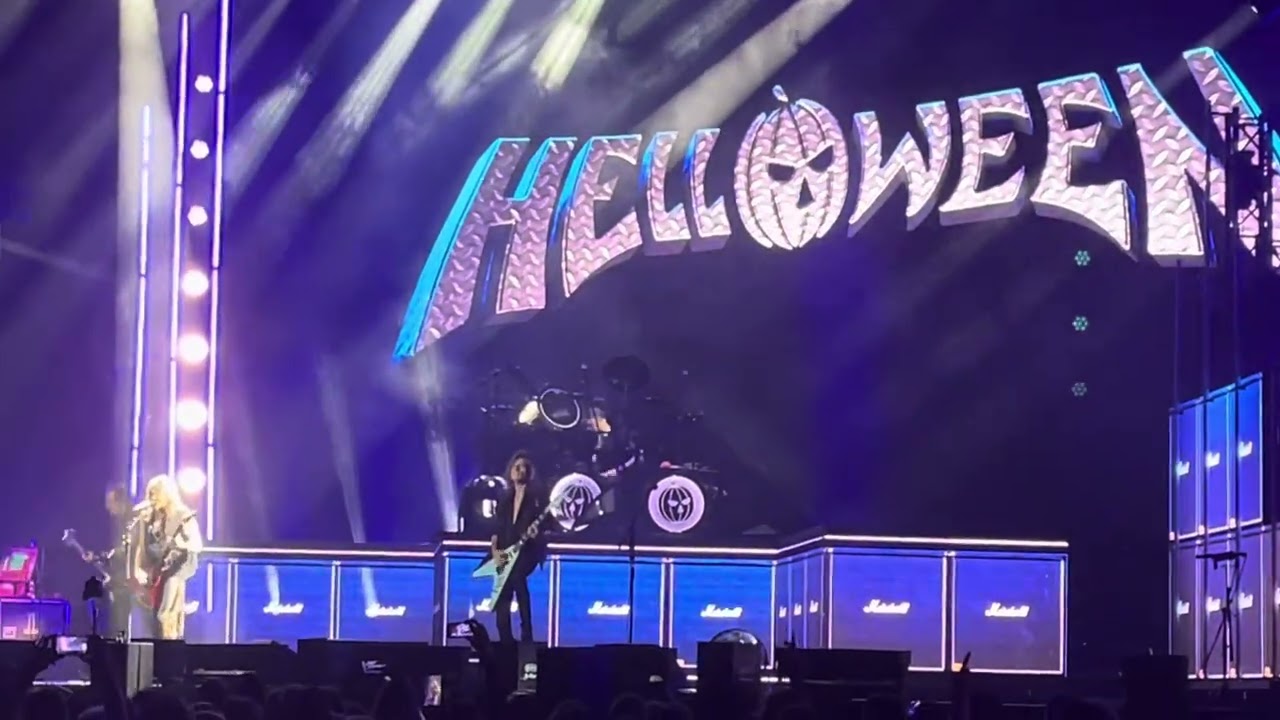 Helloween - Heavy Metal (Is The Law) LIVE Budapest