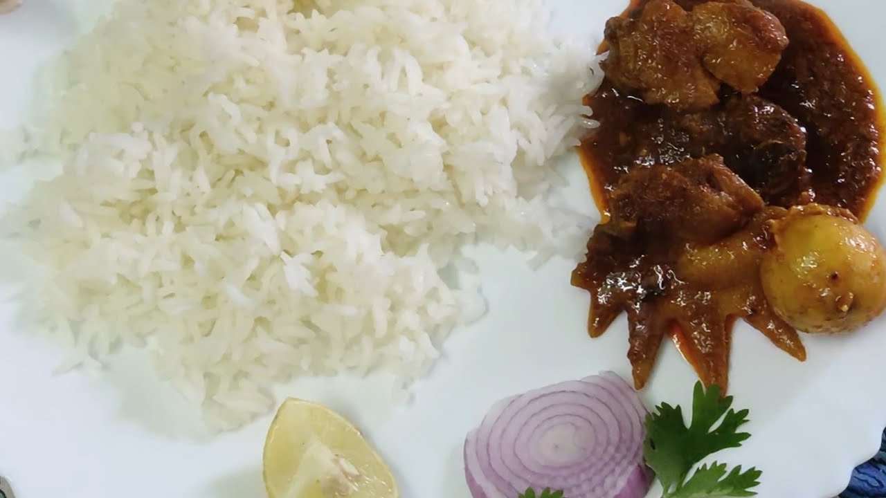 Spicy and Tasty Chicken Curry Made by My Mother | Chicken Curry with White Rice 🍛 | Godavari Style