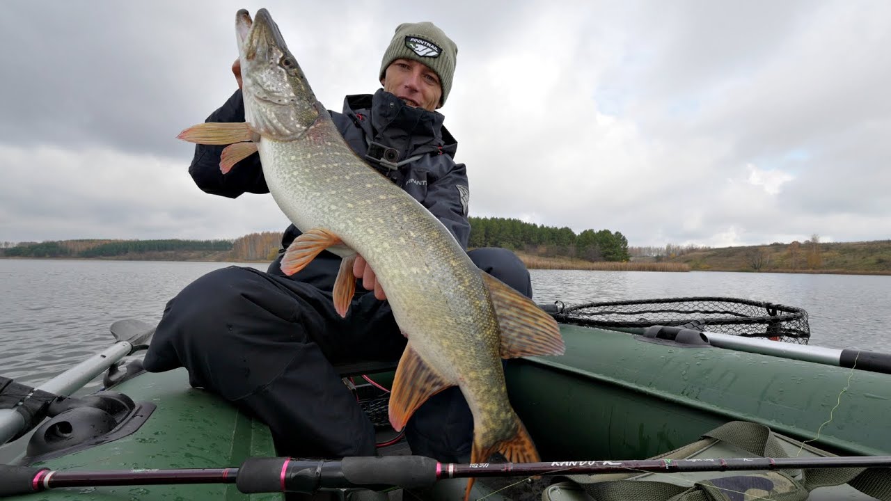 Трясёт от этой поимки! ЭТУ БЕЗУМНУЮ БОРЬБУ НУЖНО ВИДЕТЬ! Незабываемая рыбалка!