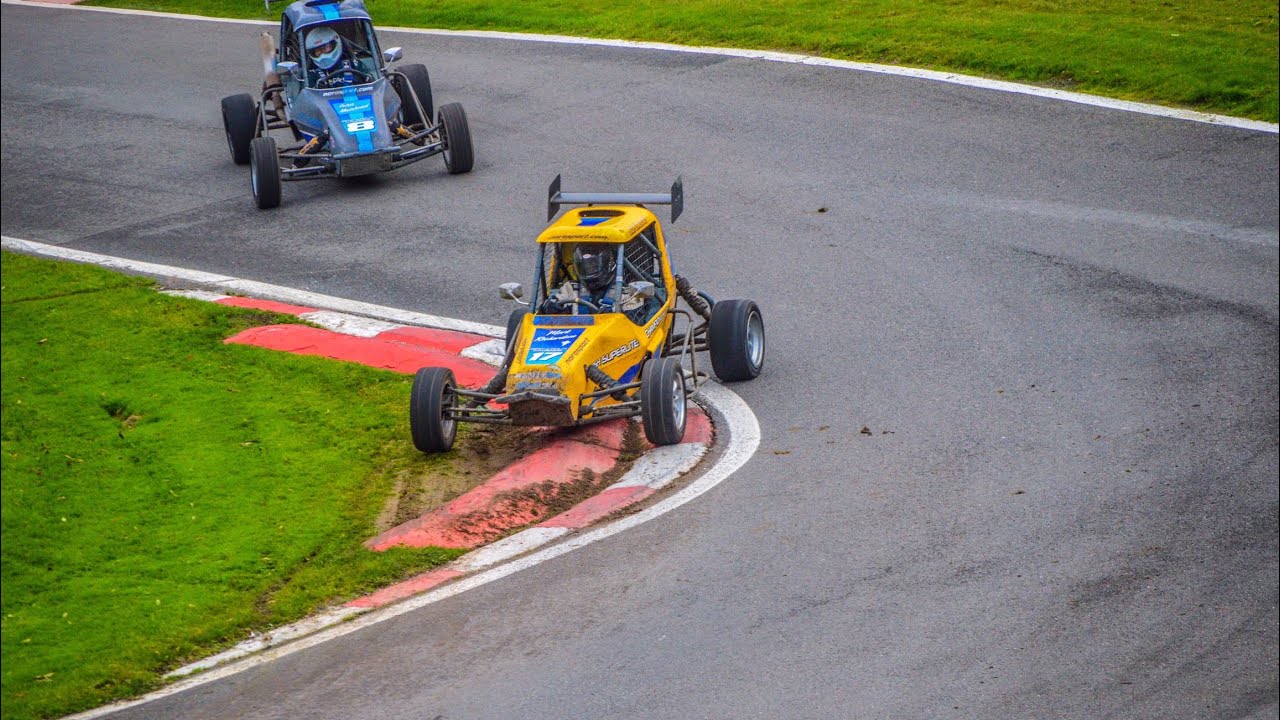 Cadwell park superlite spin!