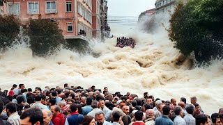 Одно из самых страшных наводнений в истории! Город смывает в Ширнаке, Турция.