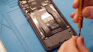 Ремонт Xiaomi Mi9 Lite: замена стекла дисплея - разборка - BananaFix