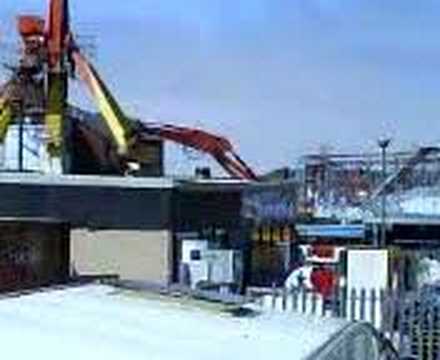 The old bingo building was pulled down to make way for new rides and attractions. The building had not been used for its origonal purpose for several years.