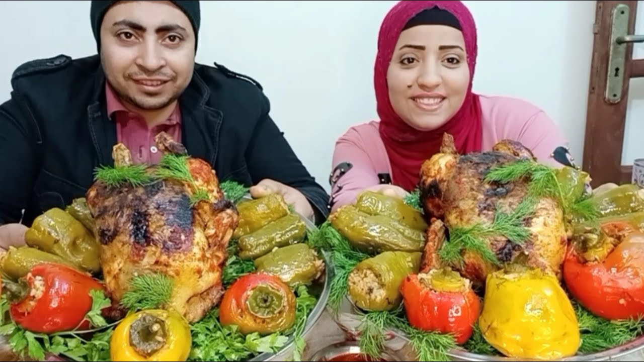 تحدي اكل المحشي المشكل و فلفل الالوان و فرختين بوزن خمسه كيلوا و العقاب في المنور😂