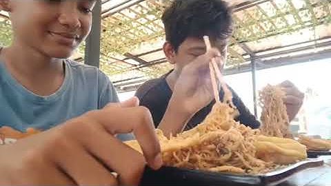 TUGAS VLOG!!! tugas vlog informatika kelas lXE kelompok 6 SMP N 1 TAMAN 