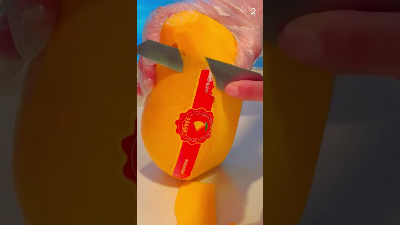 Skill super cepat mengupas kulit buah mangga dengan alat sederhana 