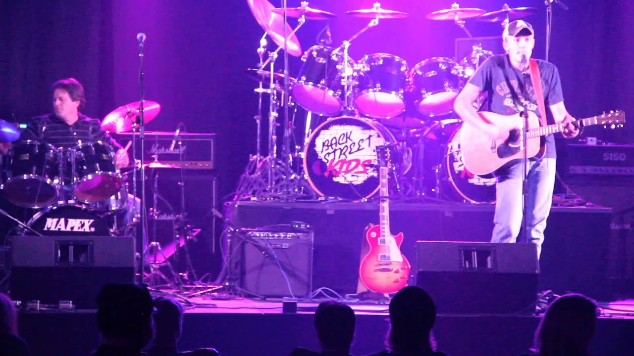 Austin Rife Plays Wagon Wheel at Gettysburg Allstar Complex - YouTube