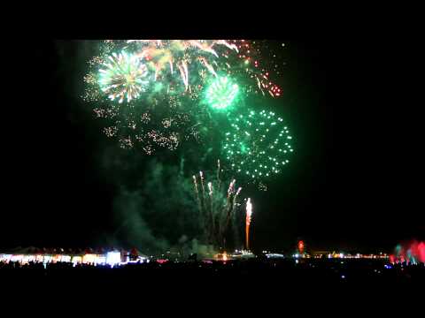 20110213 愛幸福2011高雄燈會藝術節：元宵燈會煙火 ( PM 07:00 場 )