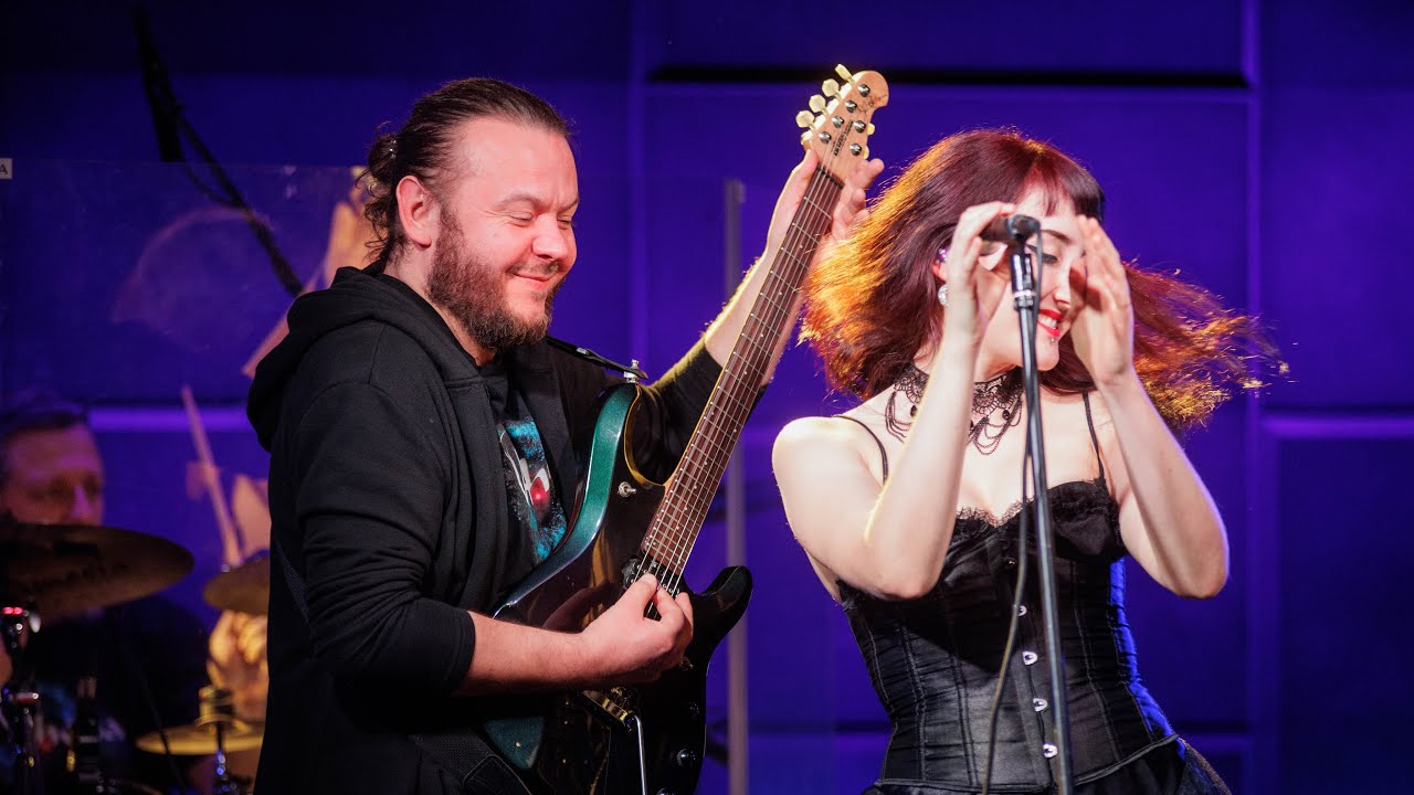 Alhena - „The Party”