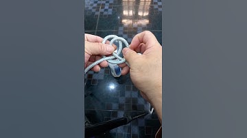 mẹo buộc dây sách 2 chai nước rất nhanh rất chắc chắn #shorts