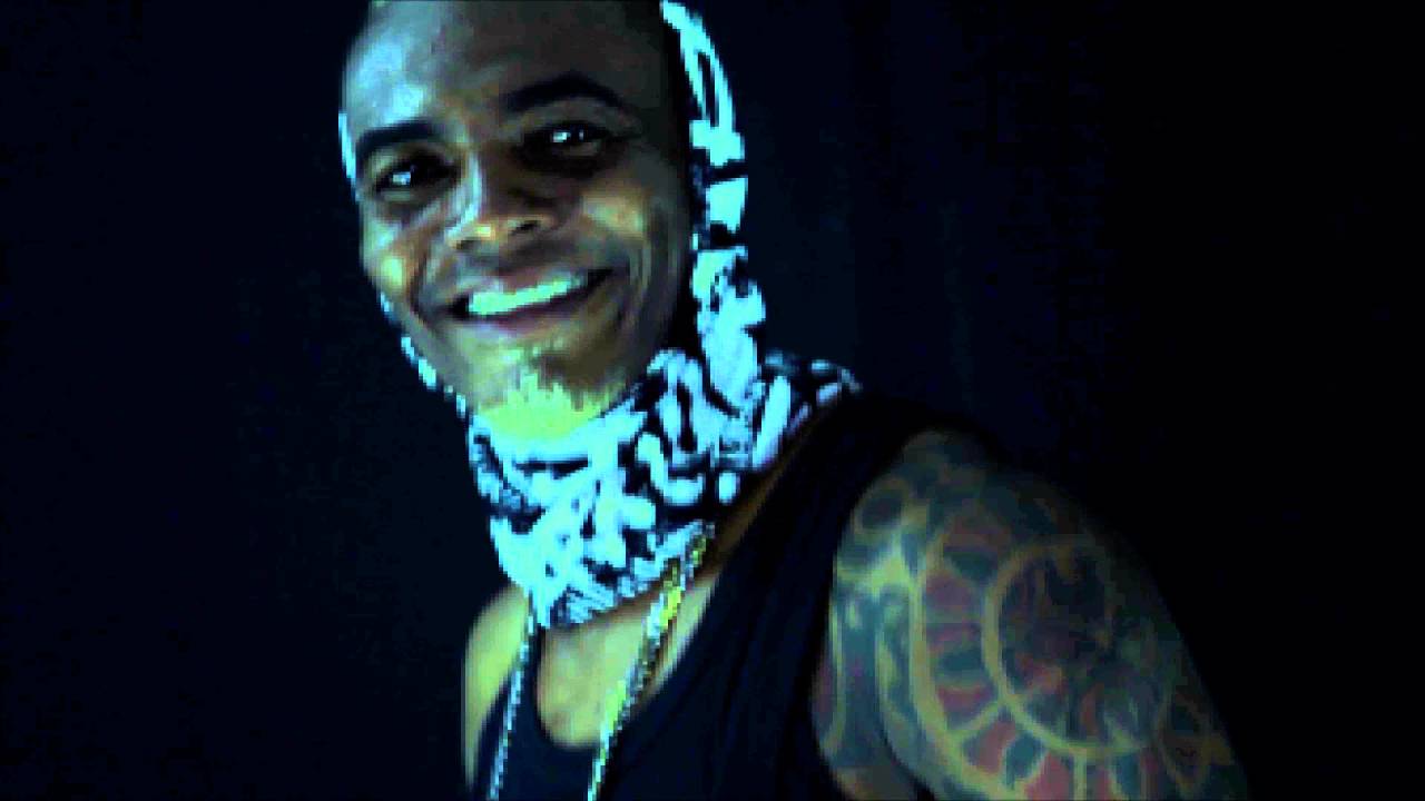 INTRO Desde La Terraza - Patio 4 - YouTube