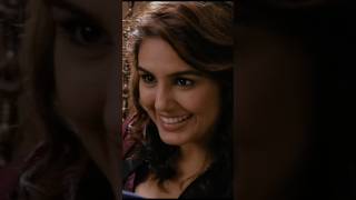 Huma Qureshi Hot Navel