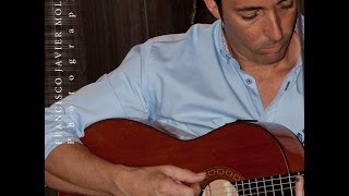 Juani Bermúdez punteao guitarra