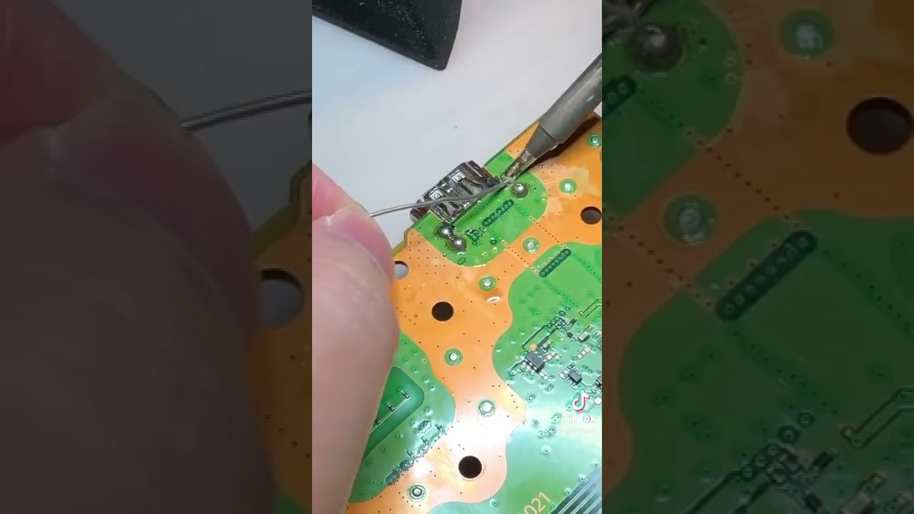 Buying a Scalped PS5 and repairing it