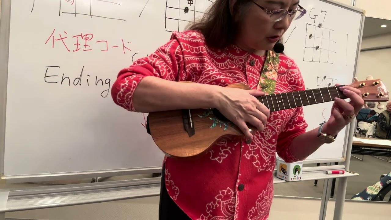 Pāpālinalahilahi ウクレレ弾き語りの仕方　Maika