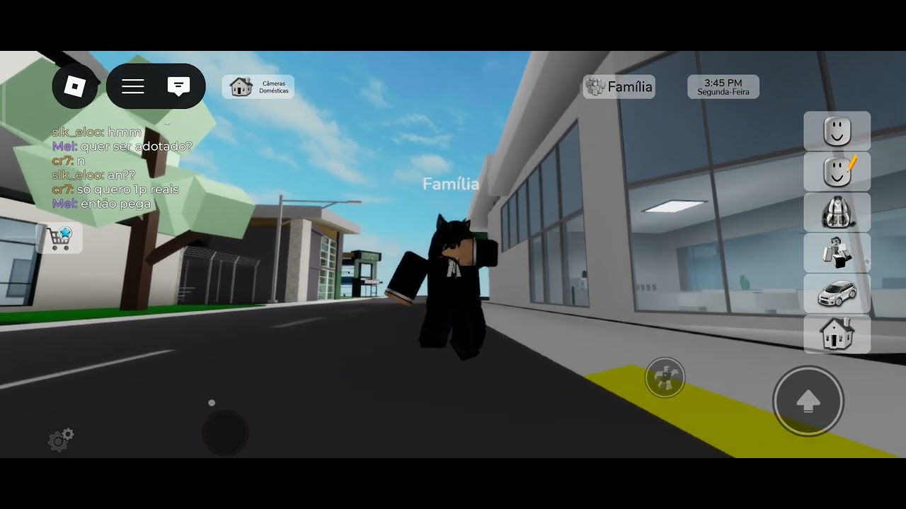 Mas um vídeo jogando Roblox!!