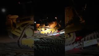 CAT BullDozer D8 Loading & unloading Mobilisation...
