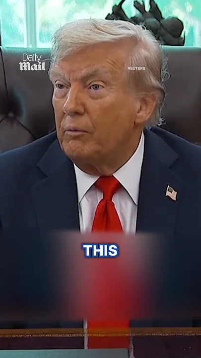 Moment Trump kicks out his own staffer from Oval Office