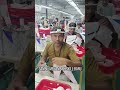 Pegawai Pabrik di India Pakai Kamera AI di Kepalanya Untuk Ajari Robot #shorts