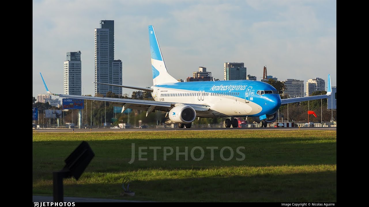 AR 1708 Aeroparque - Rosario B737-800 LV-GVB - YouTube