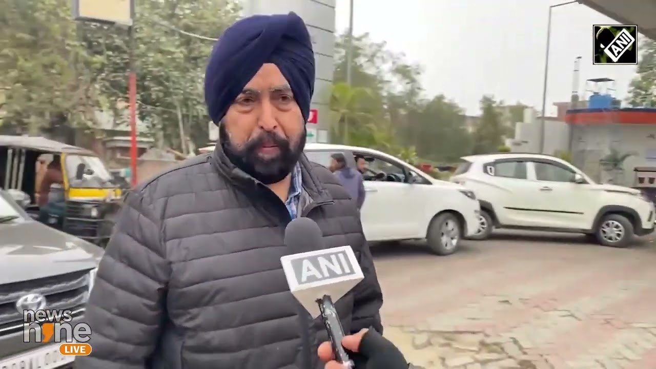 पेट्रोल हुआ बंद लगी भीड़ देखिये क्या होगा avb news