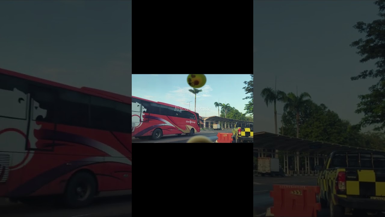 Short pinggir jalan parkiran