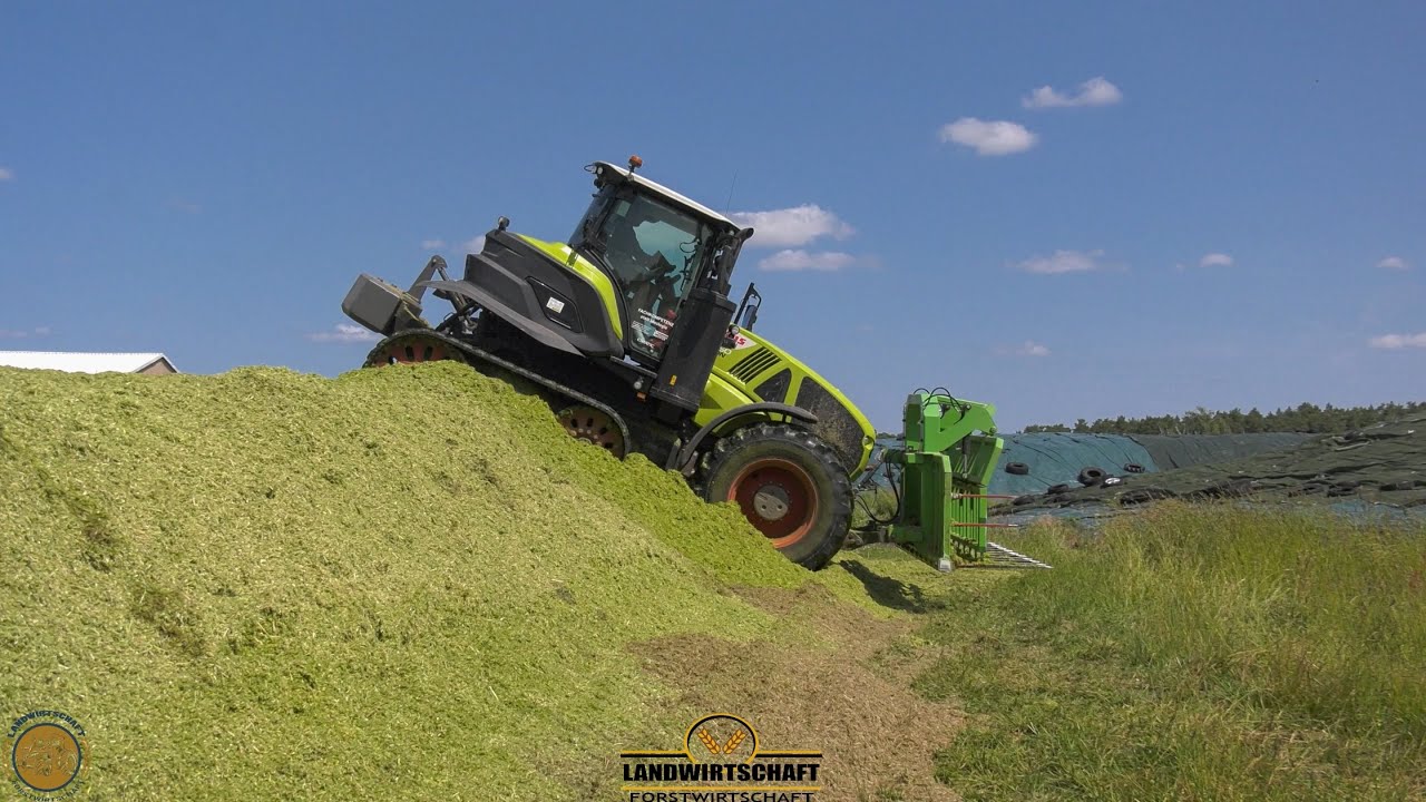 Der rutscht fast vom Silo! Claas Axion 960 TT beim Silo bauen Silage Schieben & Verdichten GPS Ernte