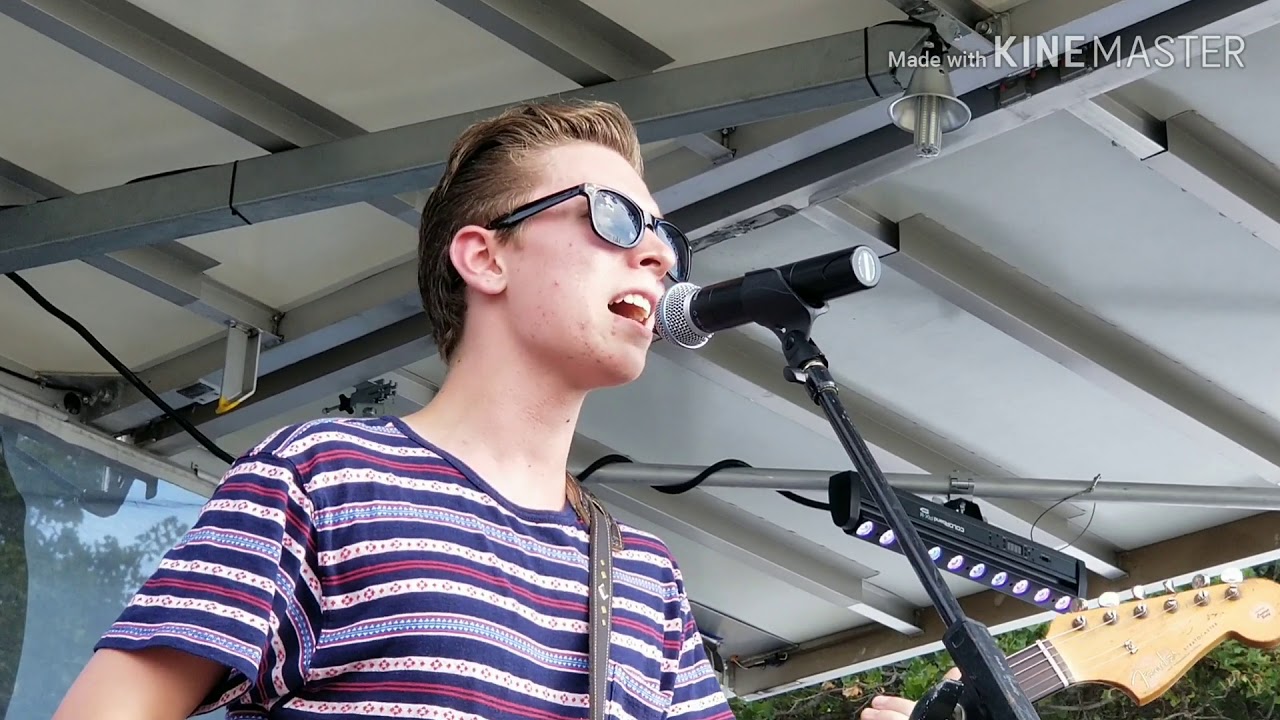 Jon Hay Jon Hay, Blues Singer Songwriter, Bedford Blues Fest 2019 - YouTube